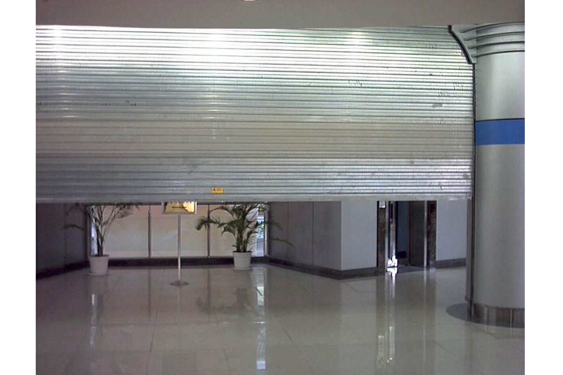 钢质水雾特级防火卷帘门