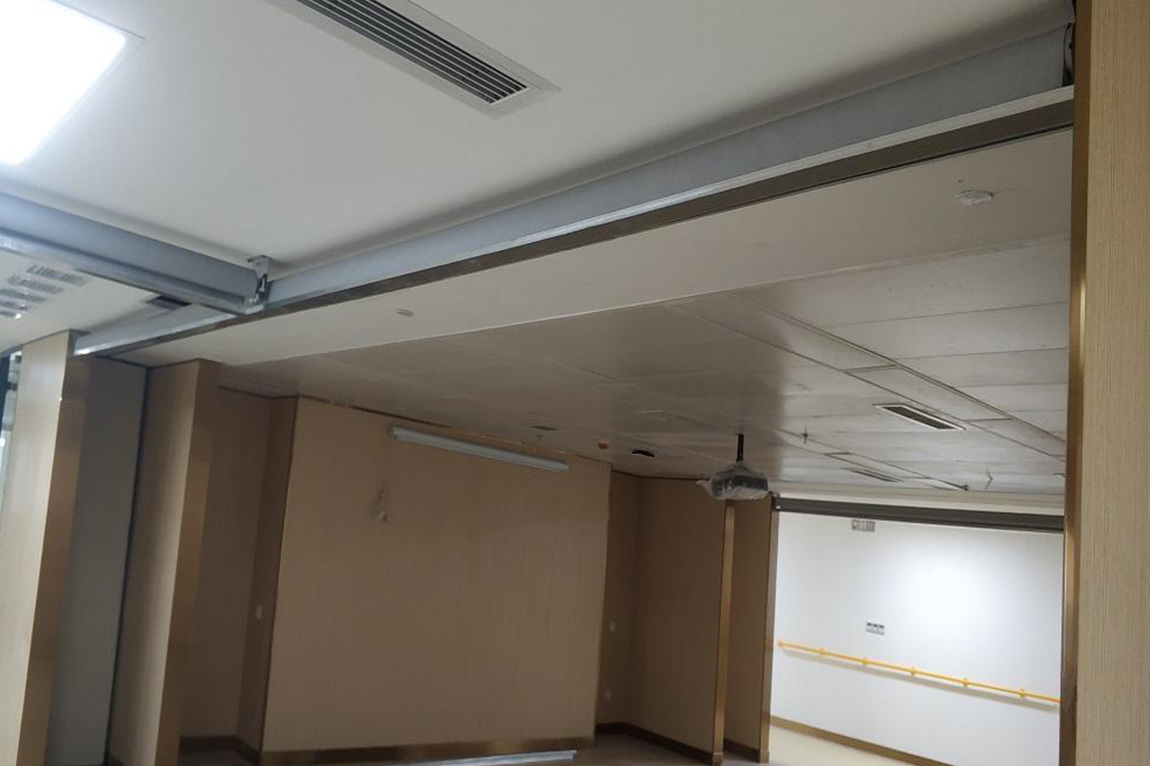 活动式柔性挡烟垂壁